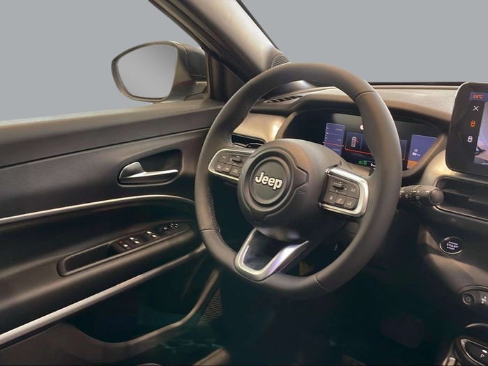 Jeep Avenger 1.2 eHybrid Upland 4xe 100 kW (136 CV) KM0 en Sevilla Jeep Avenger 1.2 eHybrid Upland 4xe 100 kW (136 CV) KM0 en Sevilla