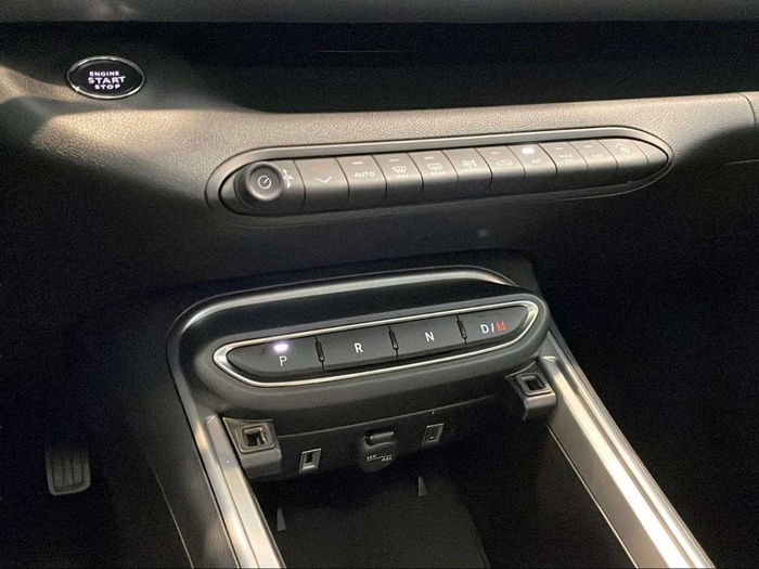 Jeep Avenger 1.2 eHybrid Upland 4xe 100 kW (136 CV) KM0 en Sevilla Jeep Avenger 1.2 eHybrid Upland 4xe 100 kW (136 CV) KM0 en Sevilla