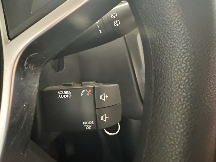 Dacia Lodgy 1.6 Essential 75 kW (102 CV) Vehículo usado en Sevilla Dacia Lodgy 1.6 Essential 75 kW (102 CV) Vehículo usado en Sevilla