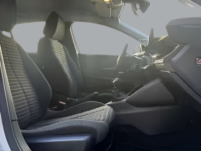 Peugeot 208 PureTech 100 Active 75 kW (100 CV) Vehículo usado en Sevilla Peugeot 208 PureTech 100 Active 75 kW (100 CV) Vehículo usado en Sevilla