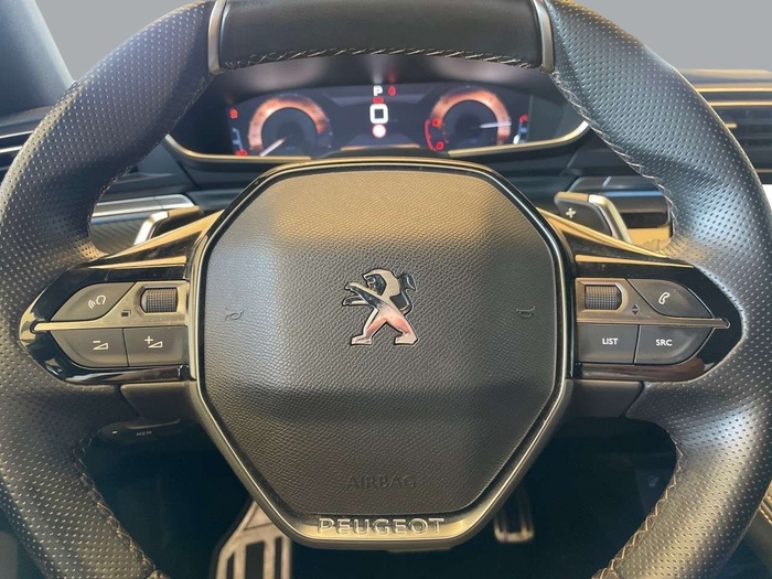 Peugeot 508 BlueHDi 130 S&S GT EAT8 96 kW (130 CV) Vehículo usado en Sevilla Peugeot 508 BlueHDi 130 S&S GT EAT8 96 kW (130 CV) Vehículo usado en Sevilla