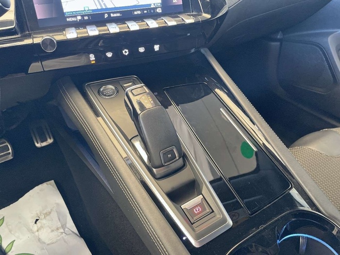 Peugeot 508 BlueHDi 130 S&S GT EAT8 96 kW (130 CV) Vehículo usado en Sevilla Peugeot 508 BlueHDi 130 S&S GT EAT8 96 kW (130 CV) Vehículo usado en Sevilla