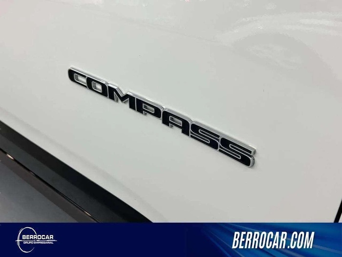 Jeep Compass 1.5 MHEV eHybrid Altitude DCT 96 kW (130 CV) Vehículo usado en Sevilla Jeep Compass 1.5 MHEV eHybrid Altitude DCT 96 kW (130 CV) Vehículo usado en Sevilla