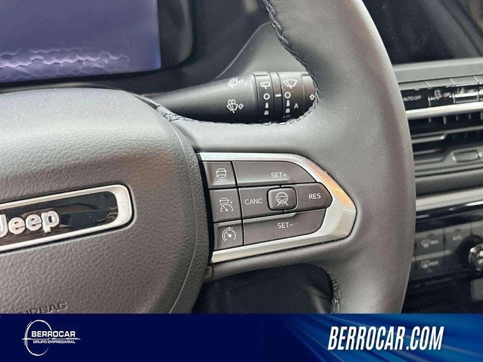 Jeep Compass 1.5 MHEV eHybrid Altitude DCT 96 kW (130 CV) Vehículo usado en Sevilla Jeep Compass 1.5 MHEV eHybrid Altitude DCT 96 kW (130 CV) Vehículo usado en Sevilla