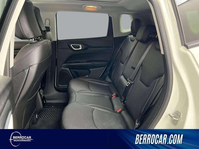 Jeep Compass 1.5 MHEV eHybrid Altitude DCT 96 kW (130 CV) Vehículo usado en Sevilla Jeep Compass 1.5 MHEV eHybrid Altitude DCT 96 kW (130 CV) Vehículo usado en Sevilla