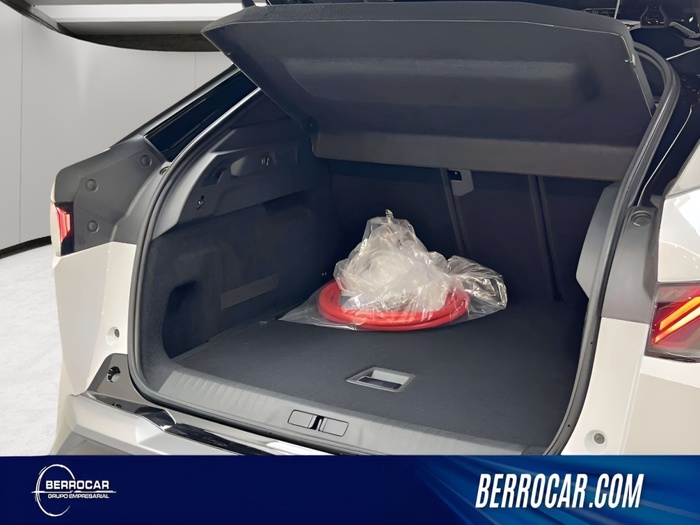 Peugeot e-3008 Eléctrico GT 157 kW (214 CV) Vehículo usado en Sevilla Peugeot e-3008 Eléctrico GT 157 kW (214 CV) Vehículo usado en Sevilla