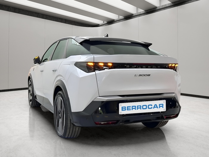 Peugeot e-3008 Eléctrico GT 157 kW (214 CV) Vehículo usado en Sevilla Peugeot e-3008 Eléctrico GT 157 kW (214 CV) Vehículo usado en Sevilla