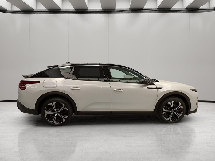 Citroen C5 X Hybrid 225 Shine Pack e-EAT8 165 kW (225 CV) Vehículo usado en Sevilla Citroen C5 X Hybrid 225 Shine Pack e-EAT8 165 kW (225 CV) Vehículo usado en Sevilla