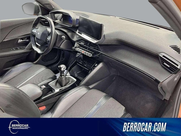 Peugeot 2008 PureTech 130 S&S GT 96 kW (130 CV) Vehículo usado en Sevilla Peugeot 2008 PureTech 130 S&S GT 96 kW (130 CV) Vehículo usado en Sevilla