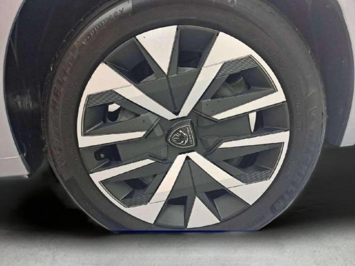 Peugeot 208 PureTech 100 Active 75 kW (100 CV) Vehículo usado en Sevilla Peugeot 208 PureTech 100 Active 75 kW (100 CV) Vehículo usado en Sevilla