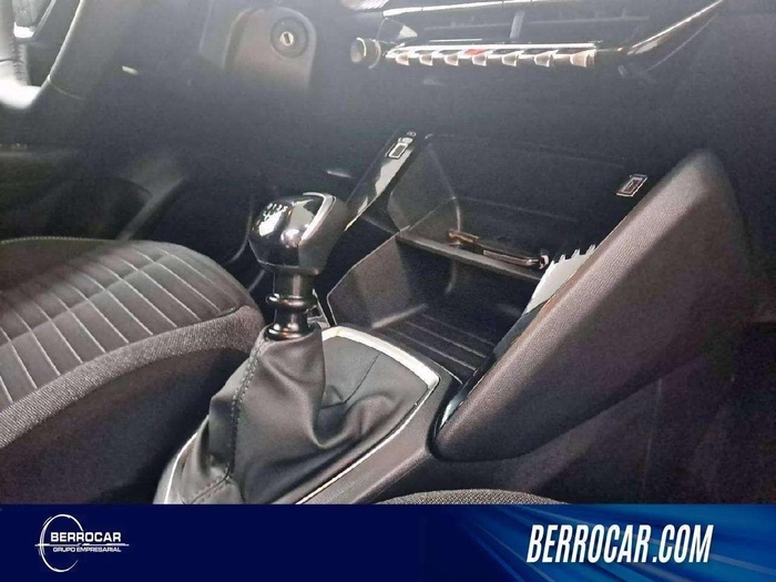 Peugeot 208 PureTech 100 Active 75 kW (100 CV) Vehículo usado en Sevilla Peugeot 208 PureTech 100 Active 75 kW (100 CV) Vehículo usado en Sevilla