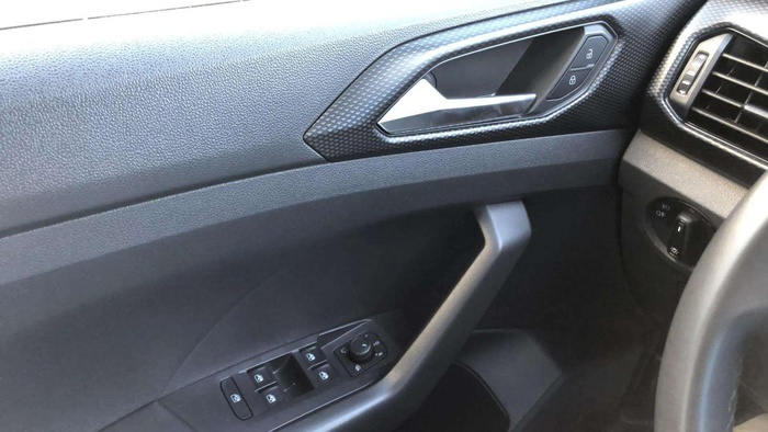 Volkswagen T-Cross Advance 1.0 TSI 81 kW (110 CV) DSG Vehículo usado en Sevilla Volkswagen T-Cross Advance 1.0 TSI 81 kW (110 CV) DSG Vehículo usado en Sevilla