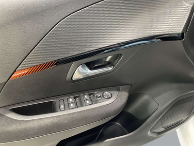 Peugeot 208 PureTech 75 S&S Active Pack 55 kW (75 CV) 12 Peugeot 208 PureTech 75 S&S Active Pack 55 kW (75 CV) 12