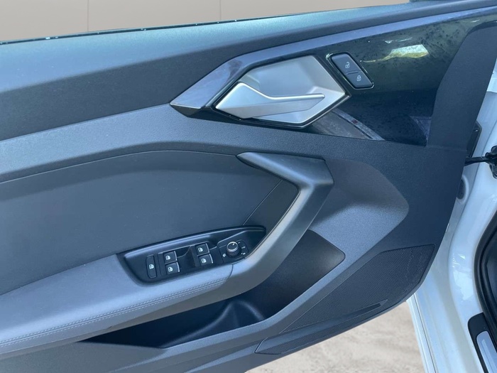 Audi A1 Sportback Adrenalin edition 30 TFSI 81 kW (110 CV) Vehículo usado en Sevilla Audi A1 Sportback Adrenalin edition 30 TFSI 81 kW (110 CV) Vehículo usado en Sevilla