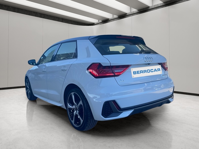 Audi A1 Sportback Adrenalin edition 30 TFSI 81 kW (110 CV) Vehículo usado en Sevilla Audi A1 Sportback Adrenalin edition 30 TFSI 81 kW (110 CV) Vehículo usado en Sevilla