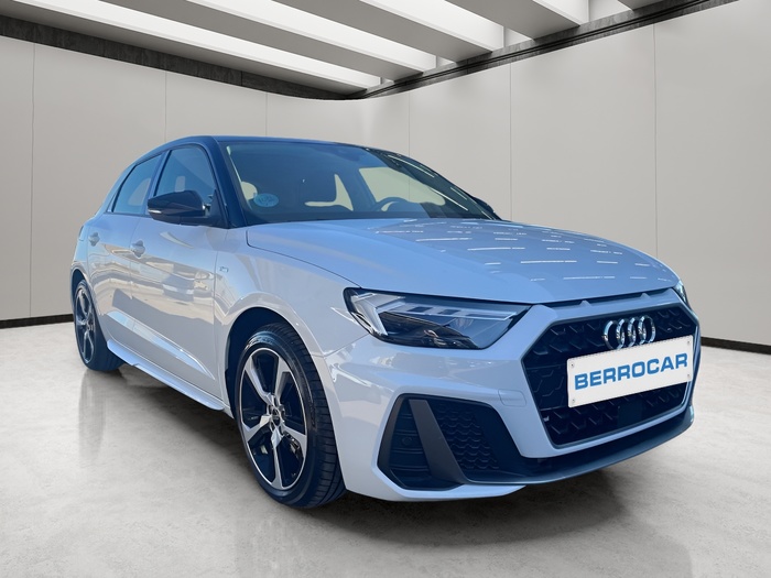 Audi A1 Sportback Adrenalin edition 30 TFSI 81 kW (110 CV) Vehículo usado en Sevilla Audi A1 Sportback Adrenalin edition 30 TFSI 81 kW (110 CV) Vehículo usado en Sevilla