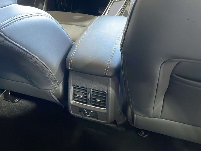 EVO EVO 7 1.5 Turbo DCT 6 plazas 128 kW (174 CV) Vehículo usado en Sevilla EVO EVO 7 1.5 Turbo DCT 6 plazas 128 kW (174 CV) Vehículo usado en Sevilla