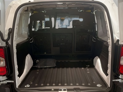 Opel Combo Cargo 1.5 Diesel Doble Cabina 75 kW (102 CV) 24 Opel Combo Cargo 1.5 Diesel Doble Cabina 75 kW (102 CV) 24