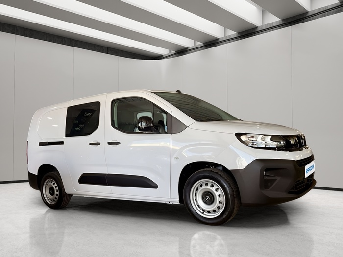 Opel Combo Cargo 1.5 Diesel Doble Cabina 75 kW (102 CV) KM0 en Sevilla Opel Combo Cargo 1.5 Diesel Doble Cabina 75 kW (102 CV) KM0 en Sevilla