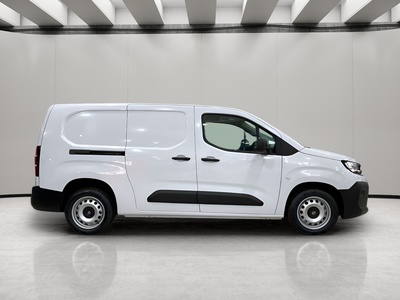 Opel Combo Cargo 1.5 Diesel L 650kg 75 kW (102 CV) 6 Opel Combo Cargo 1.5 Diesel L 650kg 75 kW (102 CV) 6