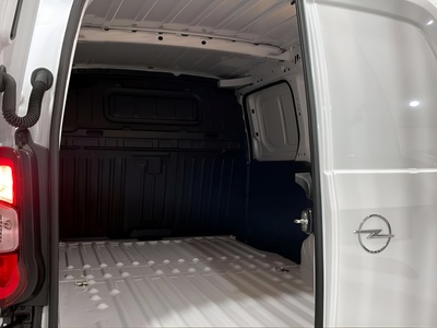 Opel Combo Cargo 1.5 Diesel L 650kg 75 kW (102 CV) 14 Opel Combo Cargo 1.5 Diesel L 650kg 75 kW (102 CV) 14