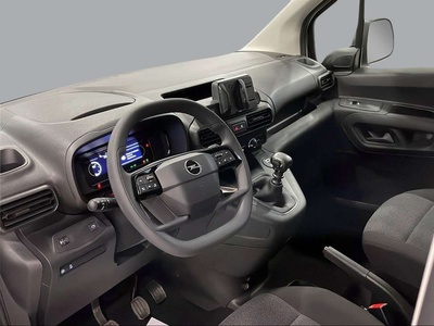 Opel Combo Cargo 1.5 Diesel L 650kg 75 kW (102 CV) 15 Opel Combo Cargo 1.5 Diesel L 650kg 75 kW (102 CV) 15