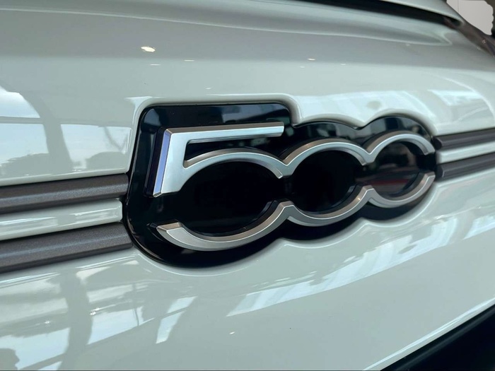 Fiat 500X 1.5 Hybrid Sport DCT 96 kW (130 CV) Vehículo usado en Sevilla Fiat 500X 1.5 Hybrid Sport DCT 96 kW (130 CV) Vehículo usado en Sevilla