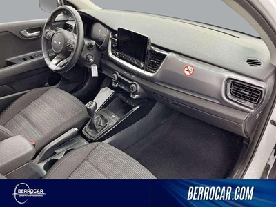 Kia Stonic 1.0 T-GDi MHEV Drive 74 kW (100 CV) 13 Kia Stonic 1.0 T-GDi MHEV Drive 74 kW (100 CV) 13