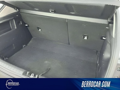 Kia Stonic 1.0 T-GDi MHEV Drive 74 kW (100 CV) 8 Kia Stonic 1.0 T-GDi MHEV Drive 74 kW (100 CV) 8