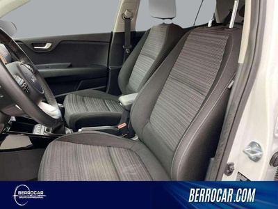 Kia Stonic 1.0 T-GDi MHEV Drive 74 kW (100 CV) 10 Kia Stonic 1.0 T-GDi MHEV Drive 74 kW (100 CV) 10