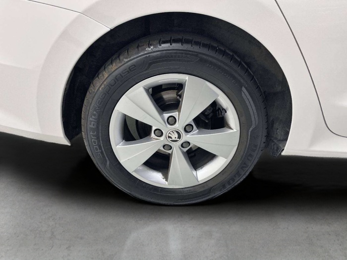 Skoda Octavia Combi 2.0 TDI Ambition 110 kW (150 CV) Vehículo usado en Sevilla Skoda Octavia Combi 2.0 TDI Ambition 110 kW (150 CV) Vehículo usado en Sevilla