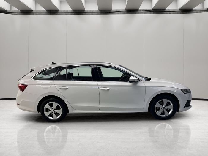 Skoda Octavia Combi 2.0 TDI Ambition 110 kW (150 CV) Vehículo usado en Sevilla Skoda Octavia Combi 2.0 TDI Ambition 110 kW (150 CV) Vehículo usado en Sevilla