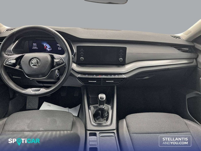 Skoda Octavia Combi 2.0 TDI Ambition 110 kW (150 CV) Vehículo usado en Sevilla Skoda Octavia Combi 2.0 TDI Ambition 110 kW (150 CV) Vehículo usado en Sevilla