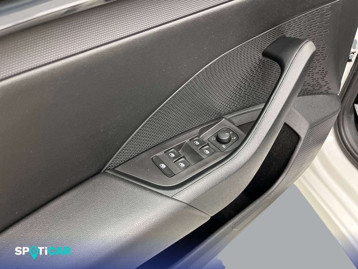 Skoda Octavia Combi 2.0 TDI Ambition 110 kW (150 CV) Vehículo usado en Sevilla Skoda Octavia Combi 2.0 TDI Ambition 110 kW (150 CV) Vehículo usado en Sevilla