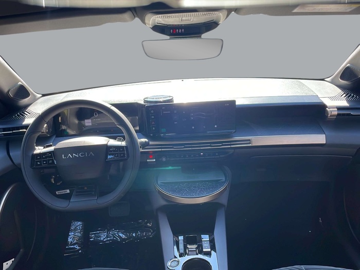 Lancia Ypsilon Hybrid 74 kW (100 CV) Vehículo usado en Sevilla Lancia Ypsilon Hybrid 74 kW (100 CV) Vehículo usado en Sevilla