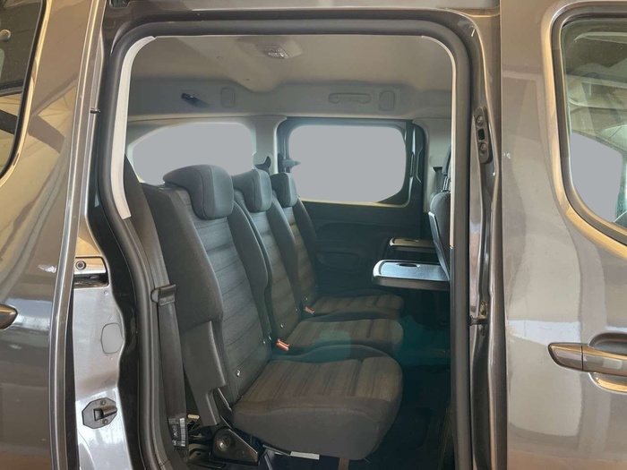 Opel Combo Life 1.5 TD S&S Edition Plus L 75 kW (102 CV) Vehículo usado en Sevilla Opel Combo Life 1.5 TD S&S Edition Plus L 75 kW (102 CV) Vehículo usado en Sevilla