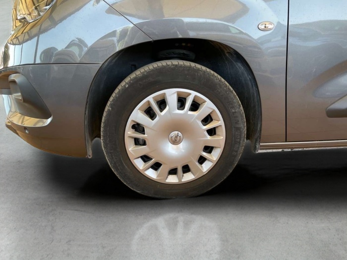 Opel Combo Life 1.5 TD S&S Edition Plus L 75 kW (102 CV) Vehículo usado en Sevilla Opel Combo Life 1.5 TD S&S Edition Plus L 75 kW (102 CV) Vehículo usado en Sevilla