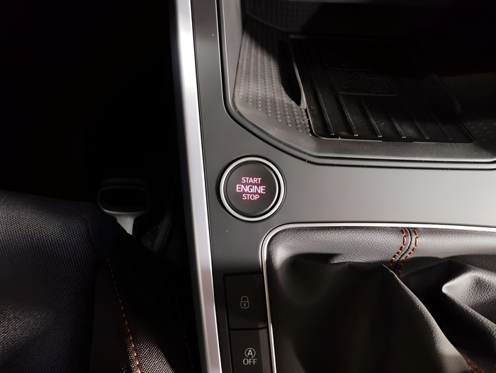 SEAT Arona 1.0 TSI FR XM 85 kW (115 CV) Vehículo usado en Sevilla SEAT Arona 1.0 TSI FR XM 85 kW (115 CV) Vehículo usado en Sevilla