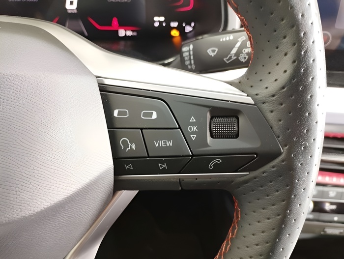 SEAT Arona 1.0 TSI FR XM 85 kW (115 CV) Vehículo usado en Sevilla SEAT Arona 1.0 TSI FR XM 85 kW (115 CV) Vehículo usado en Sevilla