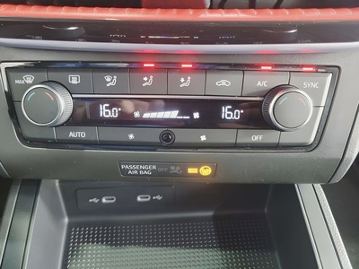 SEAT Ibiza 1.0 TSI S&S FR XS 85 kW (115 CV) 8 SEAT Ibiza 1.0 TSI S&S FR XS 85 kW (115 CV) 8