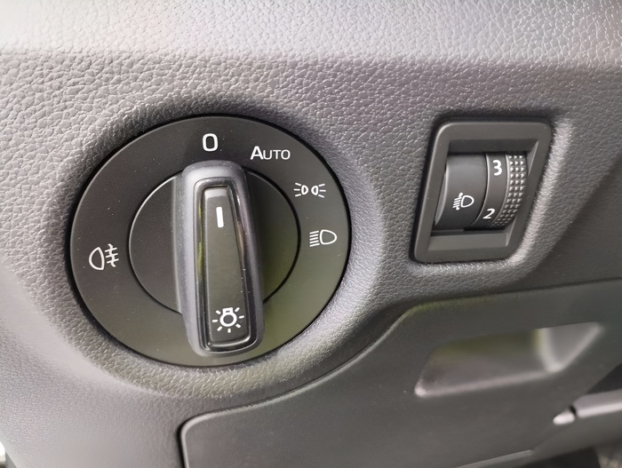 Skoda Kamiq 1.0 TSI Active 70 kW (95 CV) Vehículo usado en Sevilla Skoda Kamiq 1.0 TSI Active 70 kW (95 CV) Vehículo usado en Sevilla