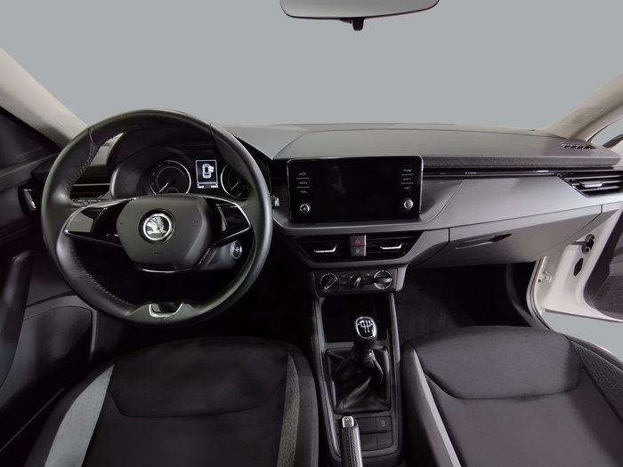 Skoda Kamiq 1.0 TSI Active 70 kW (95 CV) Vehículo usado en Sevilla Skoda Kamiq 1.0 TSI Active 70 kW (95 CV) Vehículo usado en Sevilla