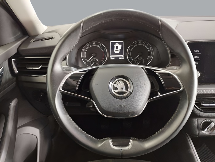 Skoda Kamiq 1.0 TSI Active 70 kW (95 CV) Vehículo usado en Sevilla Skoda Kamiq 1.0 TSI Active 70 kW (95 CV) Vehículo usado en Sevilla