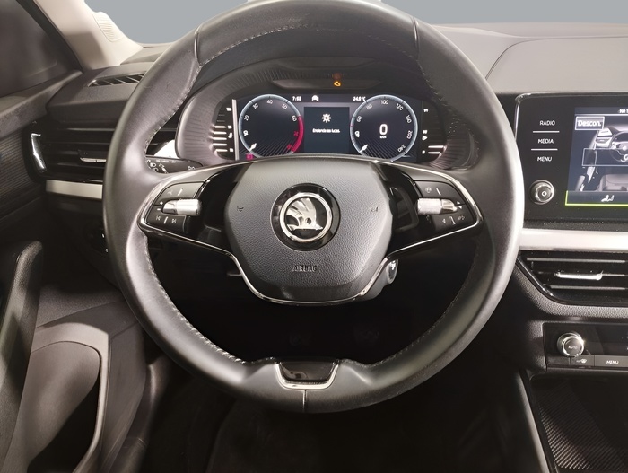 Skoda Kamiq 1.0 TSI Ambition 81 kW (110 CV) Vehículo usado en Sevilla Skoda Kamiq 1.0 TSI Ambition 81 kW (110 CV) Vehículo usado en Sevilla