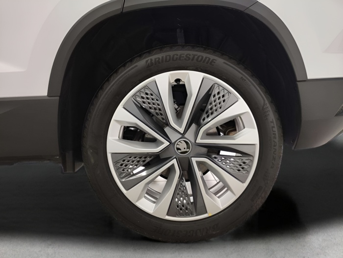 Skoda Karoq 1.5 TSI ACT Design DSG 110 kW (150 CV) Vehículo usado en Sevilla Skoda Karoq 1.5 TSI ACT Design DSG 110 kW (150 CV) Vehículo usado en Sevilla