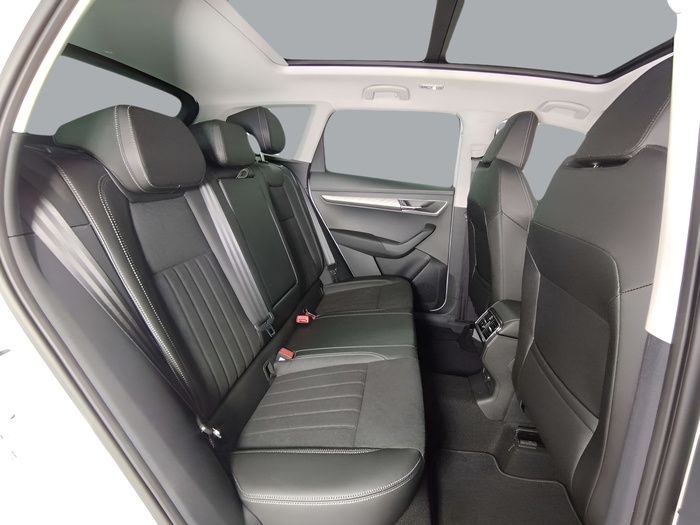 Skoda Karoq 1.5 TSI ACT Design DSG 110 kW (150 CV) Vehículo usado en Sevilla Skoda Karoq 1.5 TSI ACT Design DSG 110 kW (150 CV) Vehículo usado en Sevilla