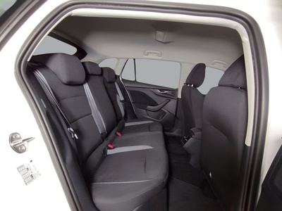 Skoda Scala 1.0 TSI Essence 70 kW (95 CV) 9 Skoda Scala 1.0 TSI Essence 70 kW (95 CV) 9