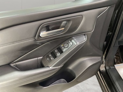 Nissan Qashqai DIG-T 140 mHEV Acenta 4x2 103 kW (140 CV) 18 Nissan Qashqai DIG-T 140 mHEV Acenta 4x2 103 kW (140 CV) 18