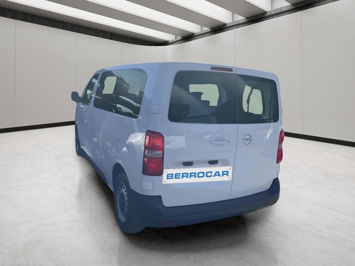 Opel Vivaro Combi 1.5 Diesel M Standard Express 88 kW (120 CV) Vehículo usado en Sevilla Opel Vivaro Combi 1.5 Diesel M Standard Express 88 kW (120 CV) Vehículo usado en Sevilla