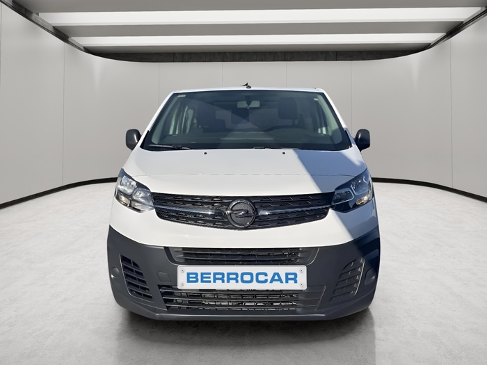 Opel Vivaro Combi 1.5 Diesel M Standard Express 88 kW (120 CV) Vehículo usado en Sevilla Opel Vivaro Combi 1.5 Diesel M Standard Express 88 kW (120 CV) Vehículo usado en Sevilla